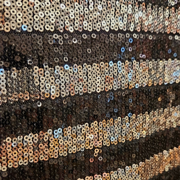 FOREVER womens sequined, silver and black tank top, size medium - Picture 4 of 6